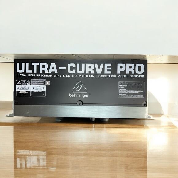 Behringer Ultra-Curve Pro DEQ2496 Mastering Processor Equalizer - Picture 1 of 4
